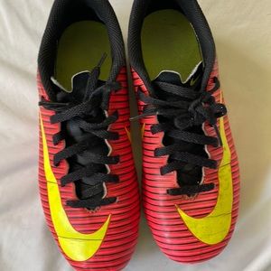 Nike Mercurial kid's cleats, sz 3 1/2